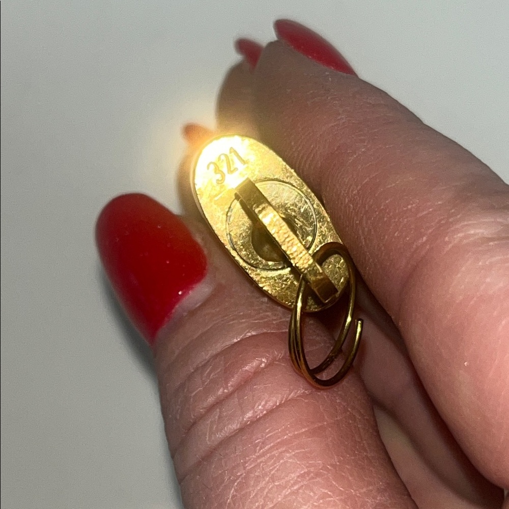 Louis Vuitton Luxurious Gold Padlock and Keys #321 - Picture 7 of 12